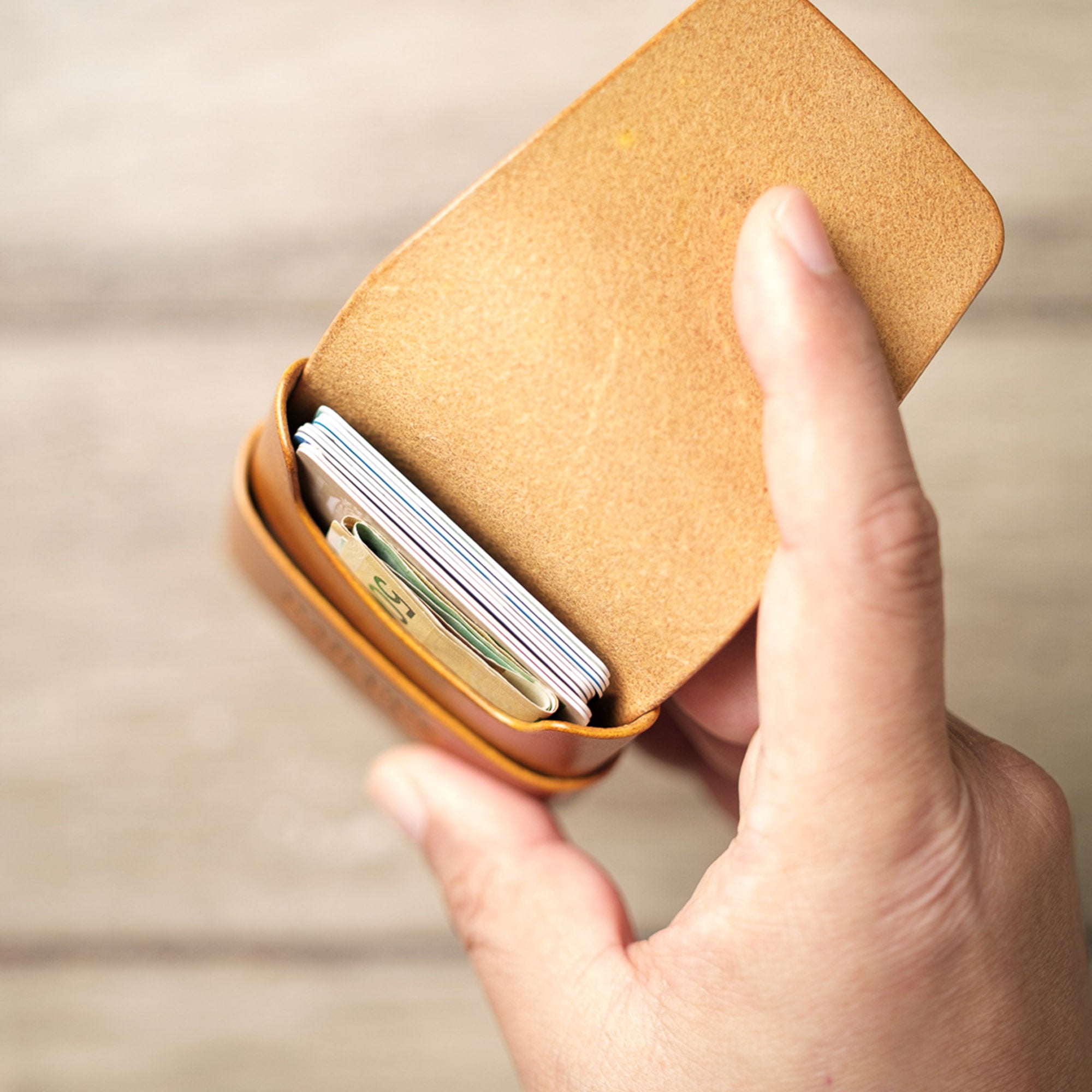 Vertical Flap Card Holder 01 - Pattern