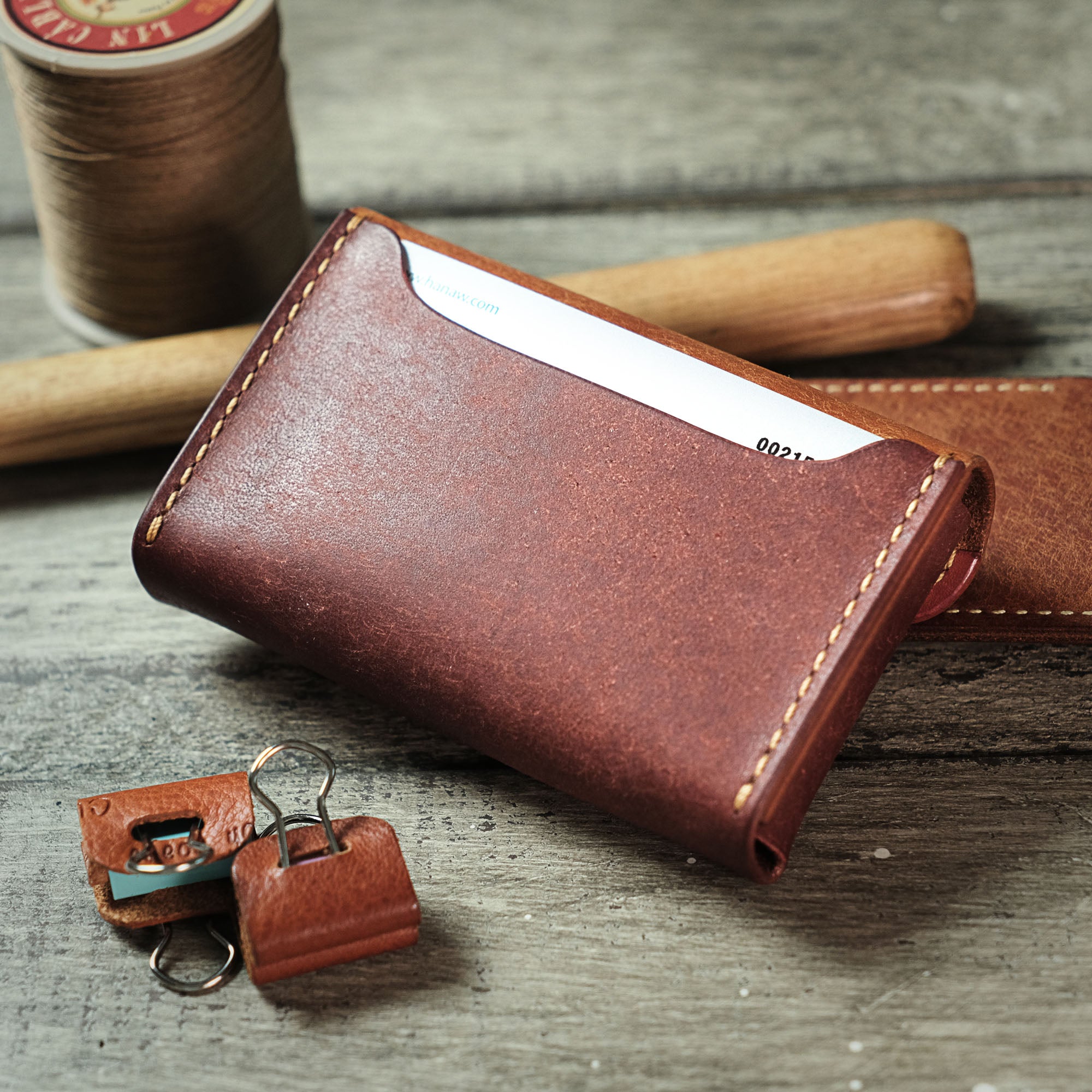 Back view of the Compact Plump Wallet with a single card inserted into the rear pocket.